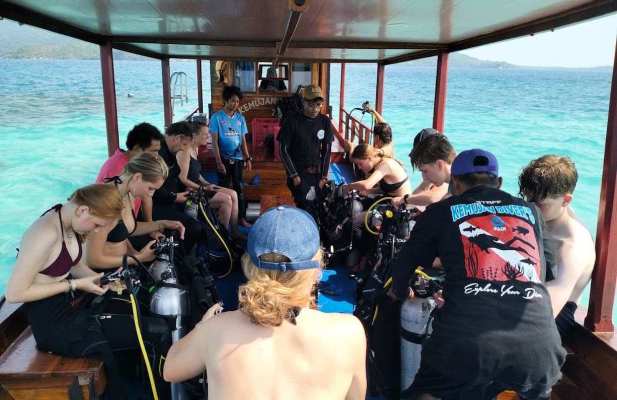 Dive Boat Trip